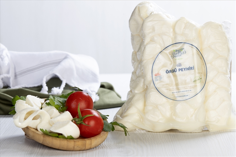 Erzurum Geleneksel Örgü Peyniri (1 kg)